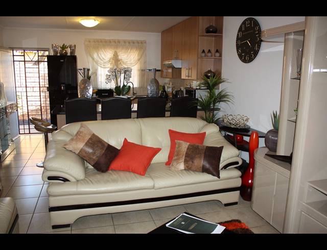 3 BEDROOM TOWNHOUSE SOLD IN THERESAPARK